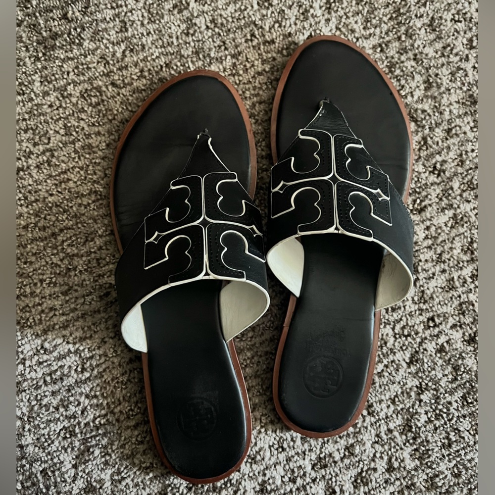 Tory Burch sandals size 8 1/2.